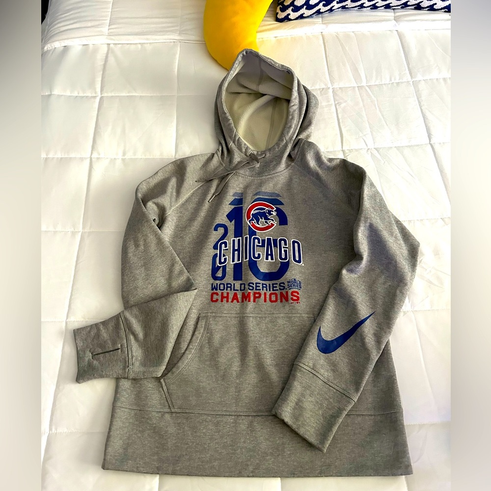 “FREE TEE/“NEW” NIKE CHICAGO Cubs HOODIE
